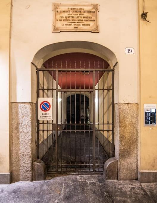 Grand Palace Apartment -Centro Storico Turyn Zewnętrze zdjęcie
