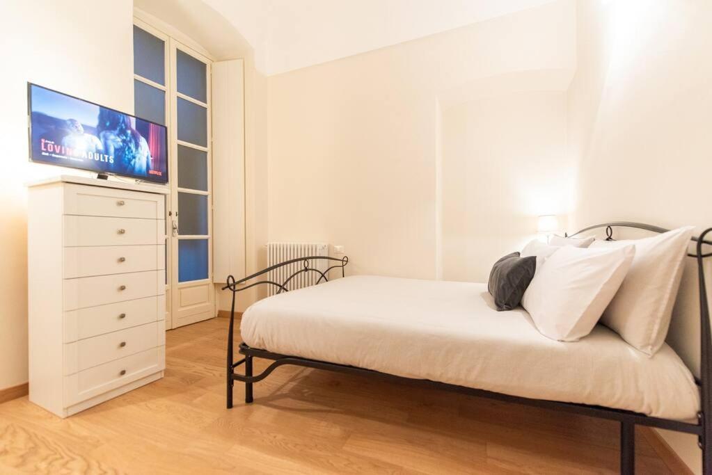 Grand Palace Apartment -Centro Storico Turyn Zewnętrze zdjęcie